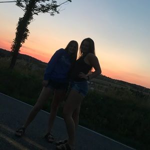 Meet your Posher, Sidney